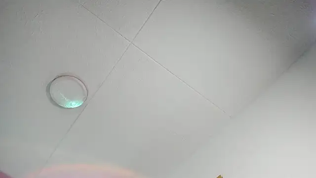 Snapshot of ViolettaBaker_ chatting on 09/25/25, 08:23 ViolettaBaker  online show from 09/25/25, 08:23