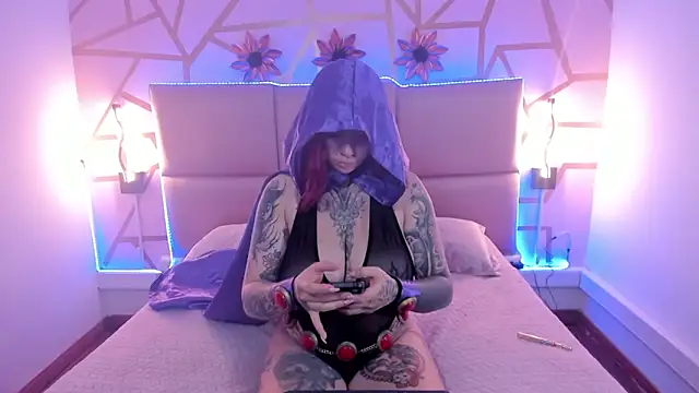 Snapshot of ViolettaBaker_ chatting on 10/15/25, 08:09 ViolettaBaker  online show from 10/15/25, 08:09