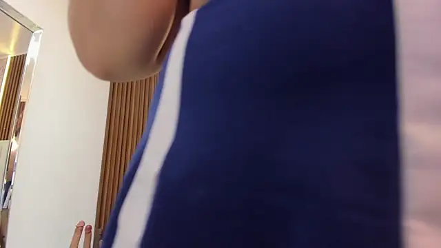 MADISON ROWAN1 online show from 12/04/25, 03:27