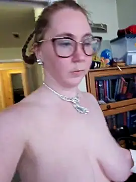 Snapshot of littlelustlamb chatting on 12/06/24, 07:01 littlelustlamb online show from 12/06/24, 07:01