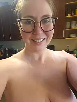 Snapshot of littlelustlamb chatting on 01/15/25, 07:44 littlelustlamb online show from 01/15/25, 07:44