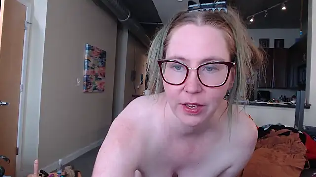 Snapshot of littlelustlamb chatting on 09/29/25, 08:13 littlelustlamb online show from 09/29/25, 08:13