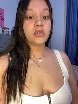 Snapshot of Ari_Martin chatting on 04/05/26, 08:44 Ari Martin online show from 04/05/26, 08:44