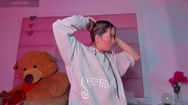 little-Emma online show from 01/27/25, 03:15