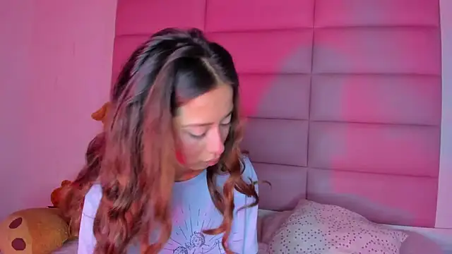 little-Emma online show from 02/21/25, 03:12