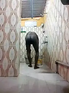 Snapshot of bas1cooks chatting on 01/15/25, 04:04 bas1cooks online show from 01/15/25, 04:04