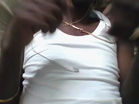 Snapshot of bas1cooks chatting on 10/03/25, 04:59 bas1cooks online show from 10/03/25, 04:59