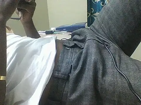 Snapshot of bas1cooks chatting on 10/13/25, 05:13 bas1cooks online show from 10/13/25, 05:13