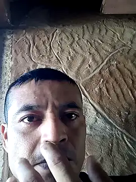 Snapshot of BafflingWhatsis chatting on 11/27/25, 10:45 BafflingWhatsis online show from 11/27/25, 10:45