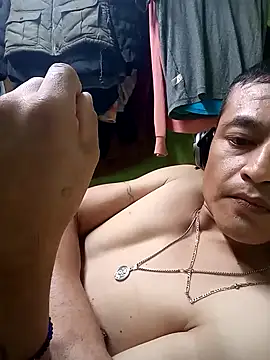 Snapshot of BafflingWhatsis chatting on 12/19/25, 10:11 BafflingWhatsis online show from 12/19/25, 10:11