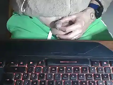 Adri gard online show from 03/08/25, 09:18