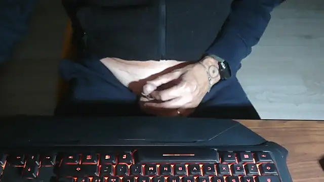 Adri gard online show from 10/22/25, 08:41