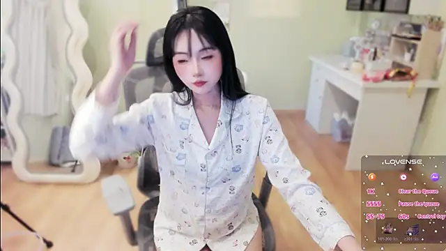 Nery Asian online show from 05/25/26, 10:32