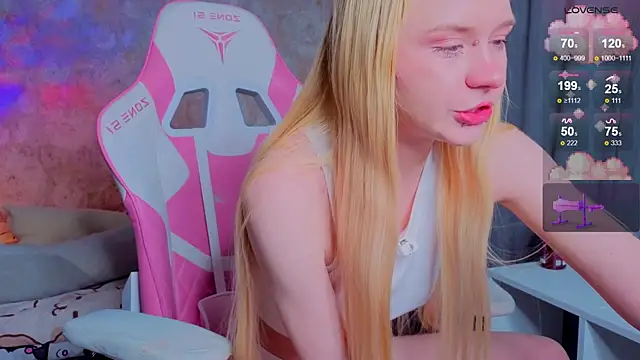 Snapshot of Milia_Parker chatting on 04/07/26, 02:28 Milia Parker online show from 04/07/26, 02:28