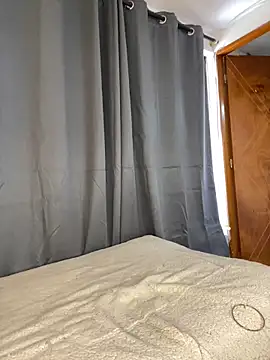 Snapshot of Vonmodel1 chatting on 12/27/24, 04:32 Vonmodel1 online show from 12/27/24, 04:32