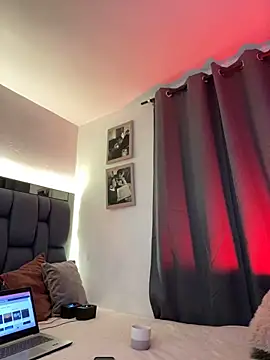 Snapshot of Vonmodel1 chatting on 01/06/25, 04:34 Vonmodel1 online show from 01/06/25, 04:34