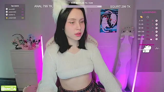 Snapshot of Gylaxie chatting on 02/13/25, 09:09 Gylaxie online show from 02/13/25, 09:09