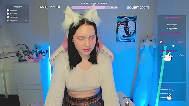 Snapshot of Gylaxie chatting on 02/15/25, 01:10 Gylaxie online show from 02/15/25, 01:10