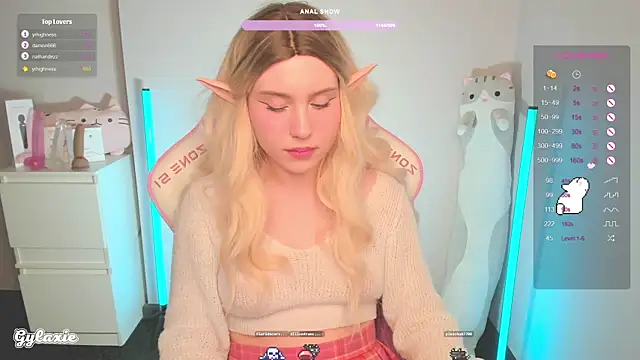 Snapshot of Gylaxie chatting on 03/01/25, 03:05 Gylaxie online show from 03/01/25, 03:05