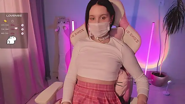 Snapshot of Gylaxie chatting on 09/17/25, 08:16 Gylaxie online show from 09/17/25, 08:16