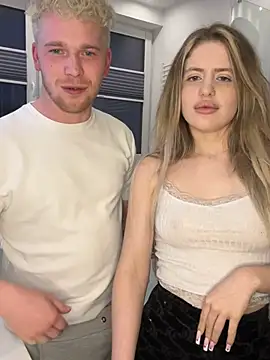 Snapshot of NickyGold_Official chatting on 02/24/25, 05:31 NickyGold Official online show from 02/24/25, 05:31