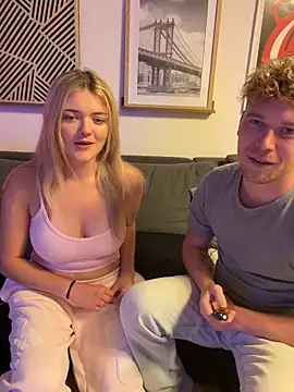 Snapshot of NickyGold_Official chatting on 02/25/26, 05:22 NickyGold Official online show from 02/25/26, 05:22