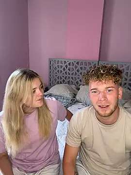 Snapshot of NickyGold_Official chatting on 03/22/26, 11:46 NickyGold Official online show from 03/22/26, 11:46