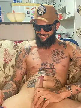 Leonpicudo online show from 02/15/26, 06:04