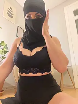 Snapshot of Amberonee31 chatting on 02/06/25, 06:24 Amberonee31 online show from 02/06/25, 06:24