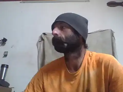 Snapshot of BigPeter6987 chatting on 12/13/24, 03:43 BigPeter6987 online show from 12/13/24, 03:43