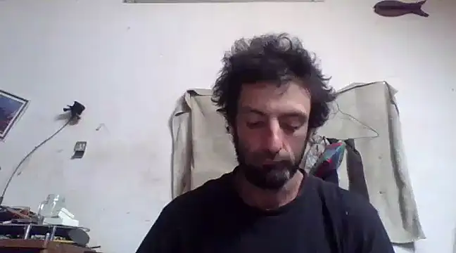 Snapshot of BigPeter6987 chatting on 12/24/24, 09:39 BigPeter6987 online show from 12/24/24, 09:39