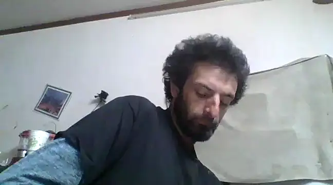 Snapshot of BigPeter6987 chatting on 12/25/24, 05:37 BigPeter6987 online show from 12/25/24, 05:37