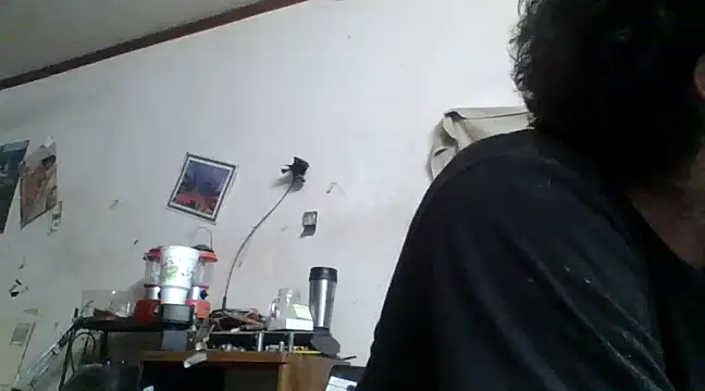 Snapshot of BigPeter6987 chatting on 12/27/24, 12:18 BigPeter6987 online show from 12/27/24, 12:18