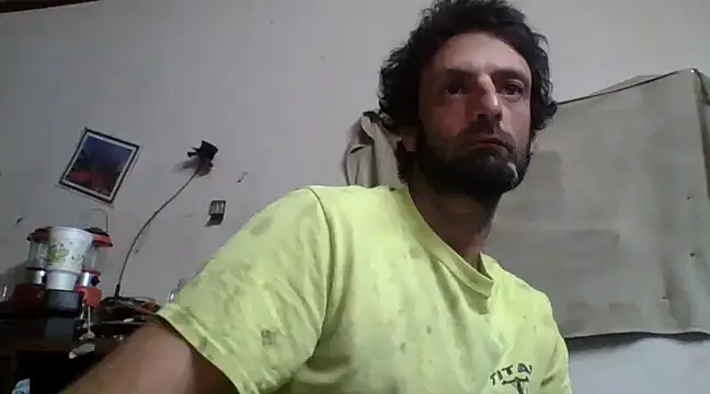 Snapshot of BigPeter6987 chatting on 12/28/24, 02:32 BigPeter6987 online show from 12/28/24, 02:32