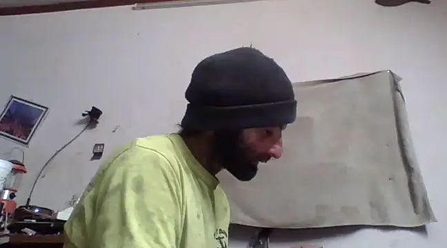 Snapshot of BigPeter6987 chatting on 01/08/25, 04:33 BigPeter6987 online show from 01/08/25, 04:33