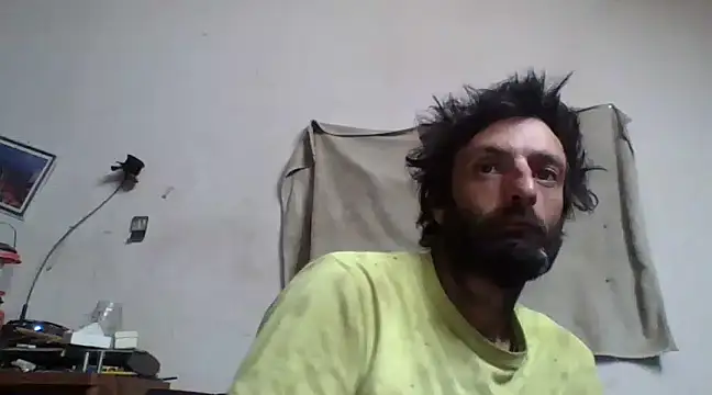 Snapshot of BigPeter6987 chatting on 01/11/25, 12:12 BigPeter6987 online show from 01/11/25, 12:12