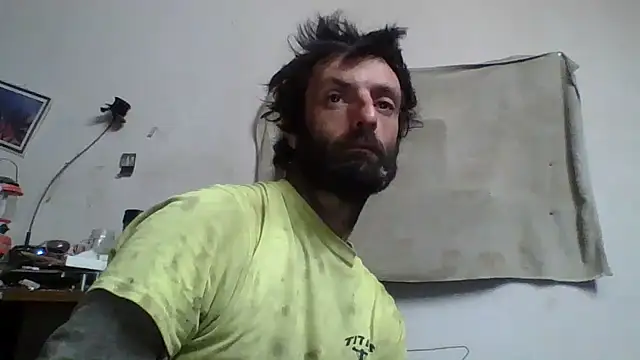 Snapshot of BigPeter6987 chatting on 01/11/25, 09:57 BigPeter6987 online show from 01/11/25, 09:57