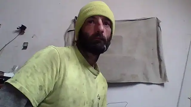 Snapshot of BigPeter6987 chatting on 01/13/25, 12:24 BigPeter6987 online show from 01/13/25, 12:24