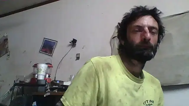 Snapshot of BigPeter6987 chatting on 01/15/25, 01:34 BigPeter6987 online show from 01/15/25, 01:34