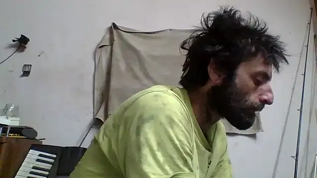 Snapshot of BigPeter6987 chatting on 01/17/25, 05:00 BigPeter6987 online show from 01/17/25, 05:00