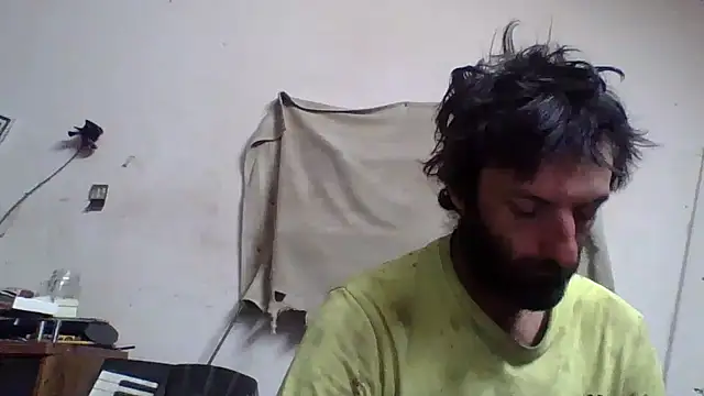 Snapshot of BigPeter6987 chatting on 01/17/25, 12:31 BigPeter6987 online show from 01/17/25, 12:31