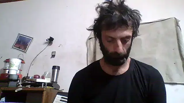 Snapshot of BigPeter6987 chatting on 01/20/25, 06:32 BigPeter6987 online show from 01/20/25, 06:32