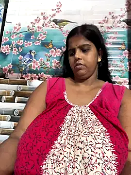 Beauty-queen online show from 09/18/25, 10:39