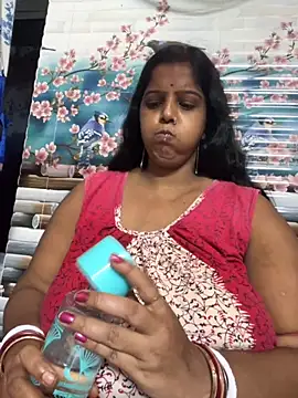 Beauty-queen online show from 09/25/25, 11:03