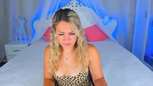 Snapshot of Milka_Blond chatting on 07/03/26, 11:55 Milka Blond online show from 07/03/26, 11:55