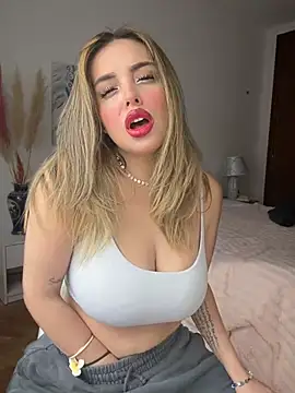 Alirawrz online show from 02/01/26, 09:41