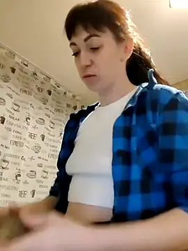 NikaXBerry online show from 12/30/24, 12:09