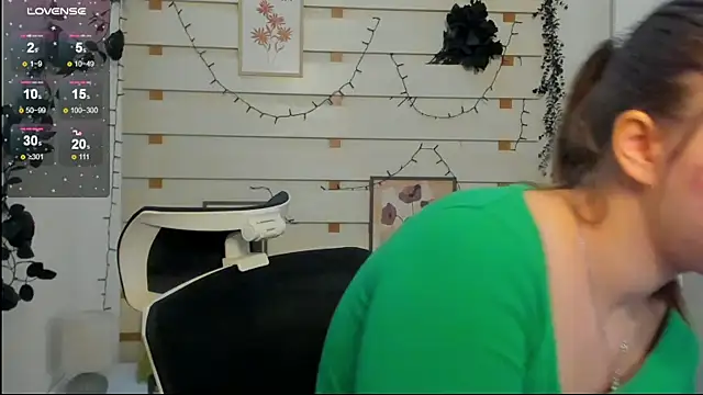 Josephine Kiss online show from 02/07/26, 01:26