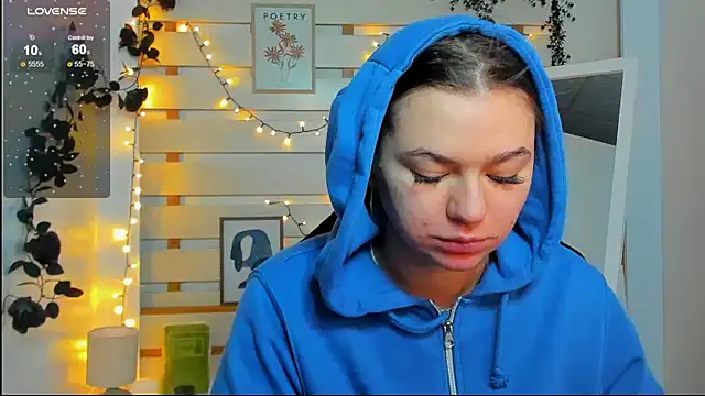 Josephine Kiss online show from 02/10/26, 11:47