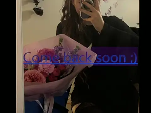 Snapshot of Josephine_Kiss chatting on 07/07/26, 09:57 Josephine Kiss online show from 07/07/26, 09:57